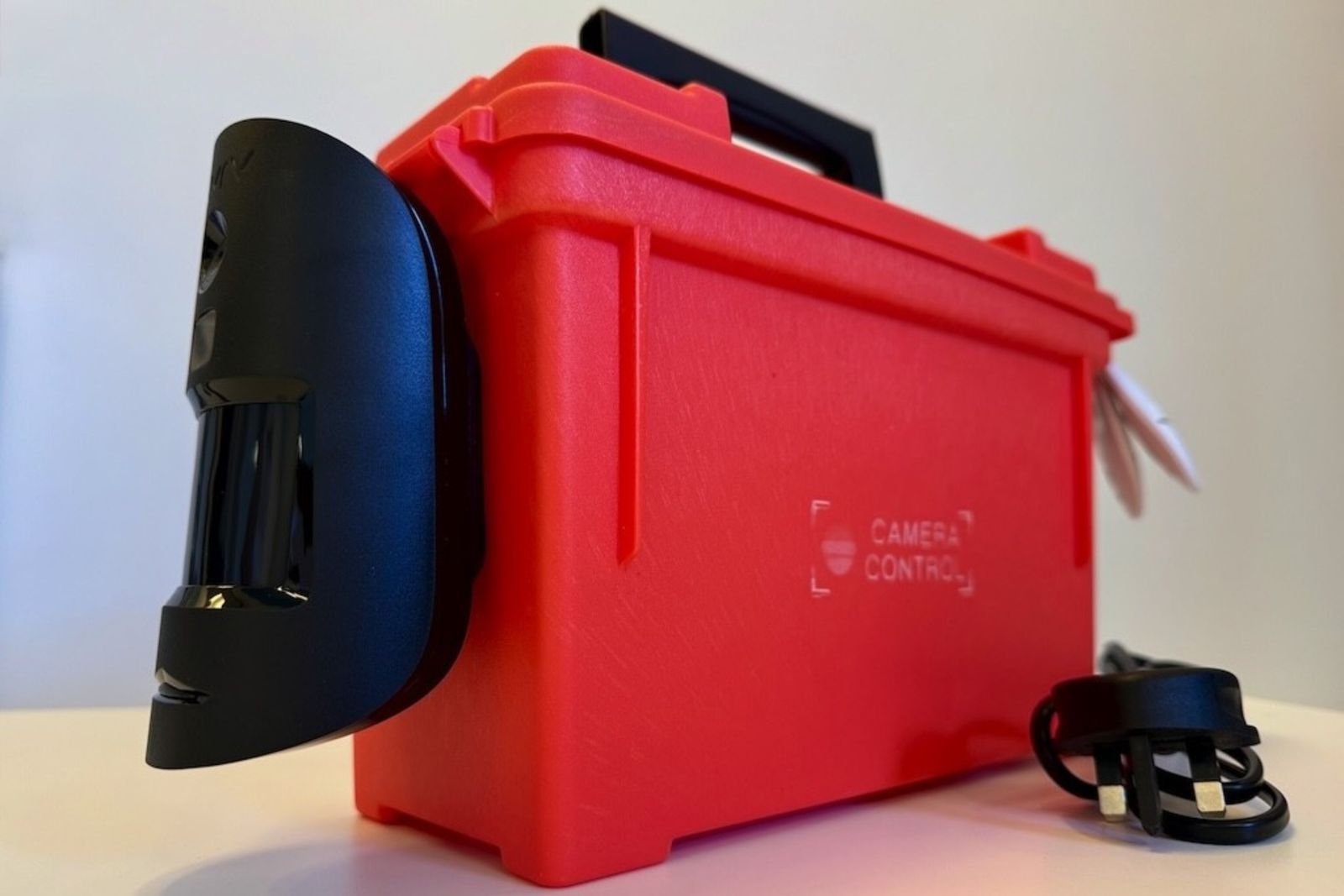 Red rapid-deployment void property alarm unit